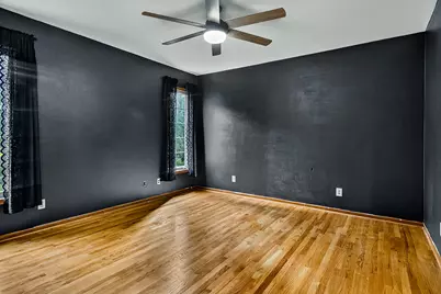 2105 W Bedford Road, Freeport, IL 61032 - Photo 18
