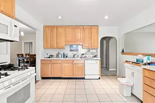 792 N Kenilworth Ave, Elmhurst, IL 60126 - Photo 6
