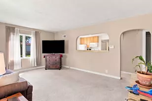 792 N Kenilworth Ave, Elmhurst, IL 60126 - Photo 2
