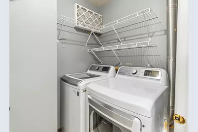 1820 W Highland Avenue #D, Elgin, IL 60123 - Photo 18