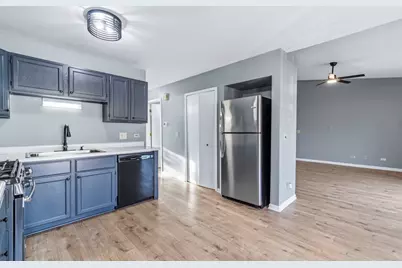 1820 W Highland Avenue #D, Elgin, IL 60123 - Photo 6