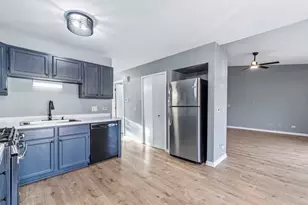 1820 W Highland Ave, Elgin, IL 60123 - Photo 6