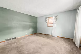 3042 Huffman Blvd, Rockford, IL 61103 - Photo 6