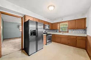 3042 Huffman Blvd, Rockford, IL 61103 - Photo 8