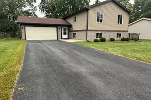 2341 Leeward Ln, Hanover Park, IL 60133 - Photo 2