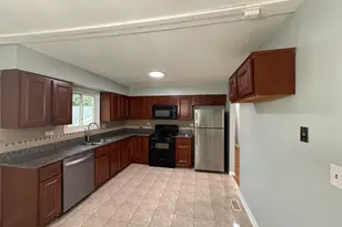 2341 Leeward Ln, Hanover Park, IL 60133 - Photo 4