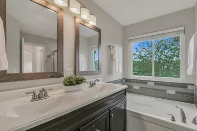 2287 W Bentley Lane, Round Lake, IL 60073 - Photo 18