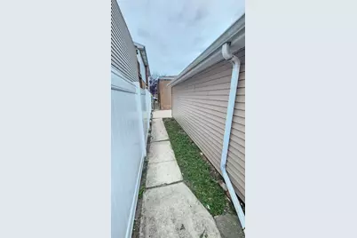 7034 W 63rd Place, Chicago, IL 60638 - Photo 36