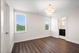2314 W Arthur Ave, Chicago, IL 60645 - Photo 8
