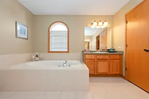 396 Hunters Dr, Beecher, IL 60401 - Photo 20
