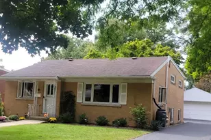 834 Beach Ave, La Grange Park, IL 60526 - Photo 2