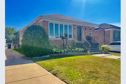 9133 S Hamlin Avenue, Evergreen Park, IL 60805 - Photo 2