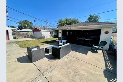9133 S Hamlin Avenue, Evergreen Park, IL 60805 - Photo 22