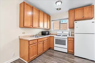 131 Callan Ave, Evanston, IL 60202 - Photo 12