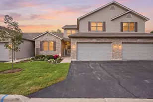 1442 Ridge Dr, Sycamore, IL 60178 - Photo 1