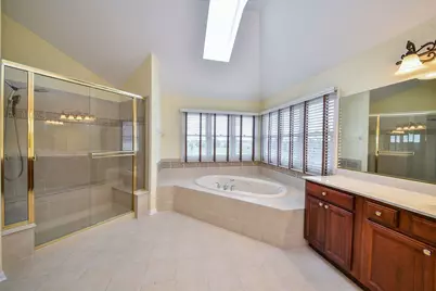 527 Mallard Point Drive, North Aurora, IL 60542 - Photo 22