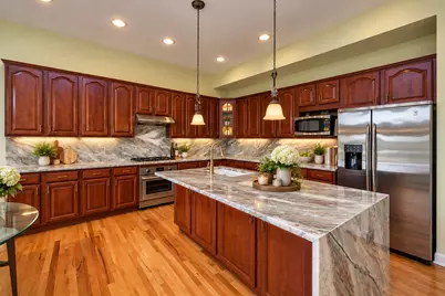 527 Mallard Point Drive, North Aurora, IL 60542 - Photo 10