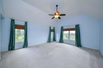 527 Mallard Point Drive, North Aurora, IL 60542 - Photo 20