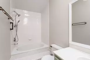 5 Marion Ln, Streamwood, IL 60107 - Photo 14