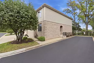691 E Nerge Rd, Roselle, IL 60172 - Photo 32