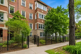 6914 N Sheridan Rd, Chicago, IL 60626 - Photo 1