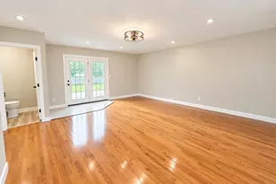 370 Karen Dr, Bourbonnais, IL 60914 - Photo 6
