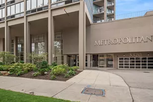 5320 N Sheridan Rd, Chicago, IL 60640 - Photo 2