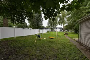 545 E Exchange St, Geneseo, IL 61254 - Photo 4