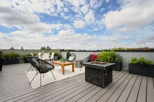 1504 W Walton St, Chicago, IL 60642 - Photo 24