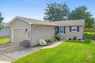 2846 N 48th Rd, Sandwich, IL 60548 - Photo 1