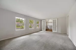 1505 E Michele Dr, Palatine, IL 60074 - Photo 18