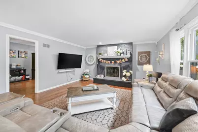 10 Americana Court, Roselle, IL 60172 - Photo 8