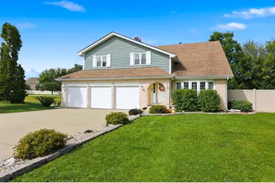 10 Americana Court, Roselle, IL 60172 - Photo 1