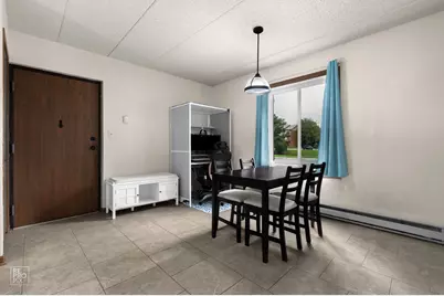 649 N Briar Hill Lane #1, Addison, IL 60101 - Photo 4