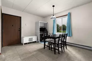 649 N Briar Hill Ln, Addison, IL 60101 - Photo 4