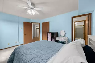 649 N Briar Hill Ln, Addison, IL 60101 - Photo 10