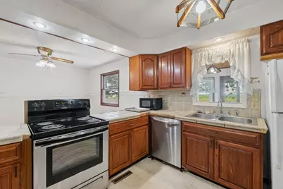 205 E Evergreen Drive, Saint John, IL 61873 - Photo 14