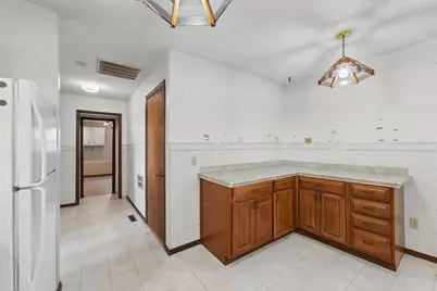 205 E Evergreen Drive, Saint John, IL 61873 - Photo 16