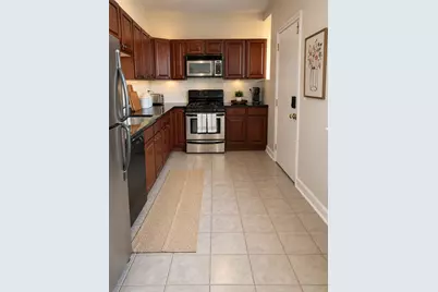 3238 W Berteau Avenue #2E, Chicago, IL 60618 - Photo 6