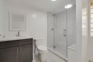 4942 N Sheridan Rd, Chicago, IL 60604 - Photo 8