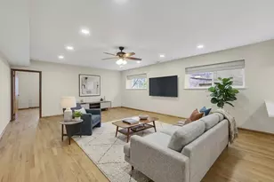 4942 N Sheridan Rd, Chicago, IL 60604 - Photo 2