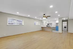 4942 N Sheridan Rd, Chicago, IL 60604 - Photo 6