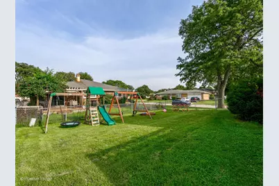 557 Delaware Trail, Carol Stream, IL 60188 - Photo 24