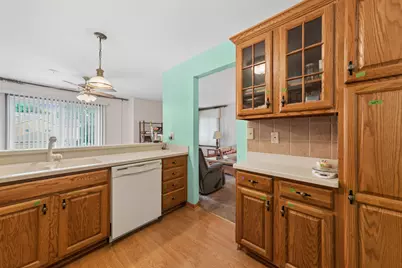 On671 Bedford Lane, Winfield, IL 60190 - Photo 4