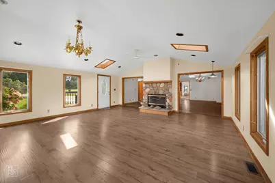 18410 119th Street, Bristol, WI 53104 - Photo 2