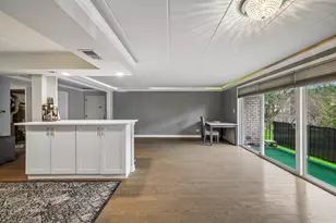 10360 Parkside Ave, Oak Lawn, IL 60453 - Photo 10