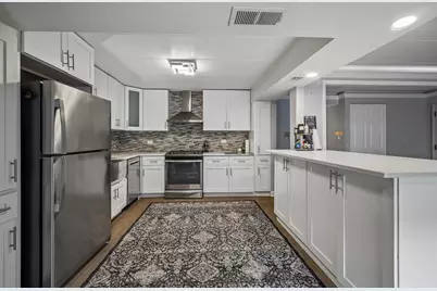 10360 Parkside Avenue #2B, Oak Lawn, IL 60453 - Photo 8