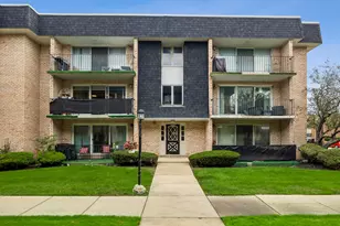 10360 Parkside Ave, Oak Lawn, IL 60453 - Photo 1