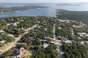 1558 Trail Ridge Dr, Canyon Lake, TX 78133 - Photo 2