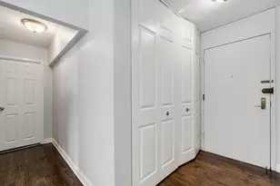 2800 N Lake Shore Dr, Chicago, IL 60657 - Photo 6